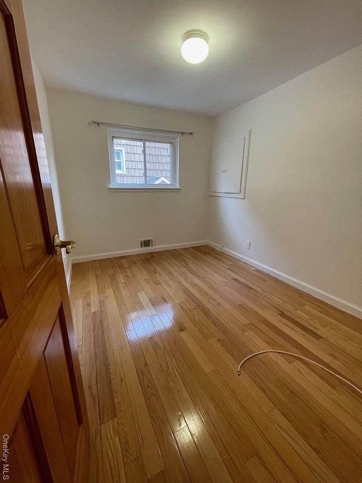 22522 59th Ave - Photo 7 of 14