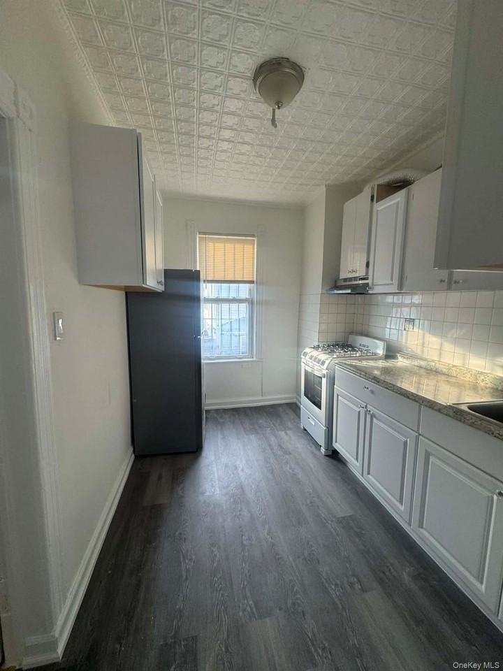 88 Nichols Ave Unit 2 #2 - Photo 2 of 19