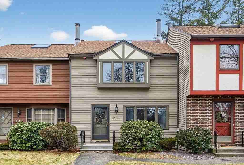 11 Scotty Hollow Dr unit: C #C - Photo 3 of 36