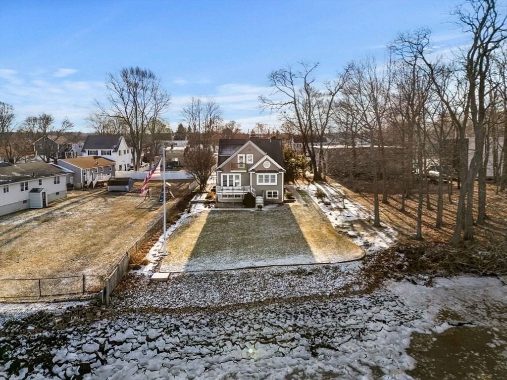 30R Harbor St - Photo 6 of 41