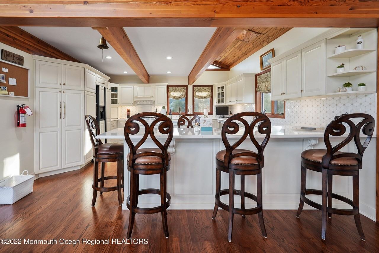 105 The Ter - Photo 5 of 30