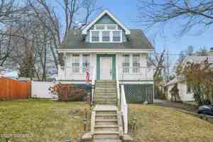 featured image of 108 Burlington Ave