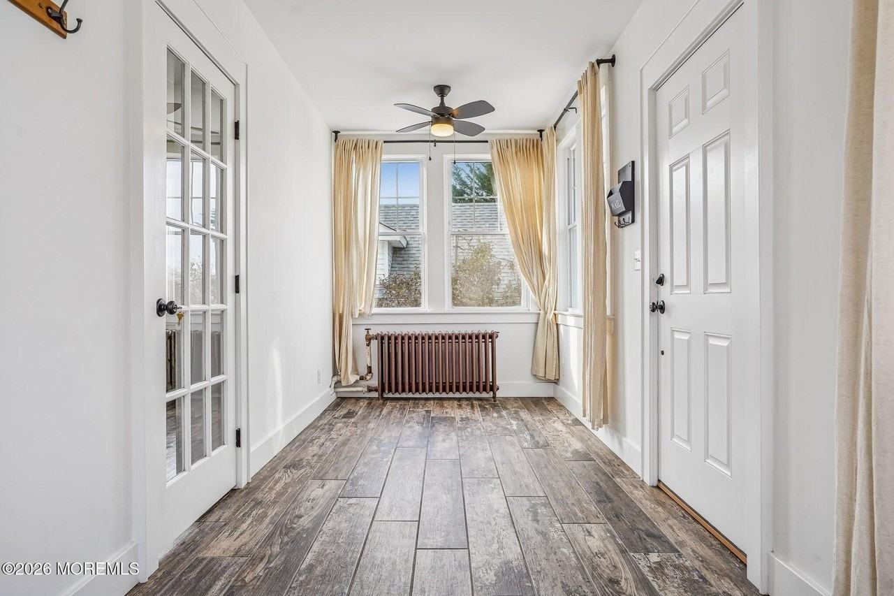 108 Burlington Ave - Photo 5 of 39