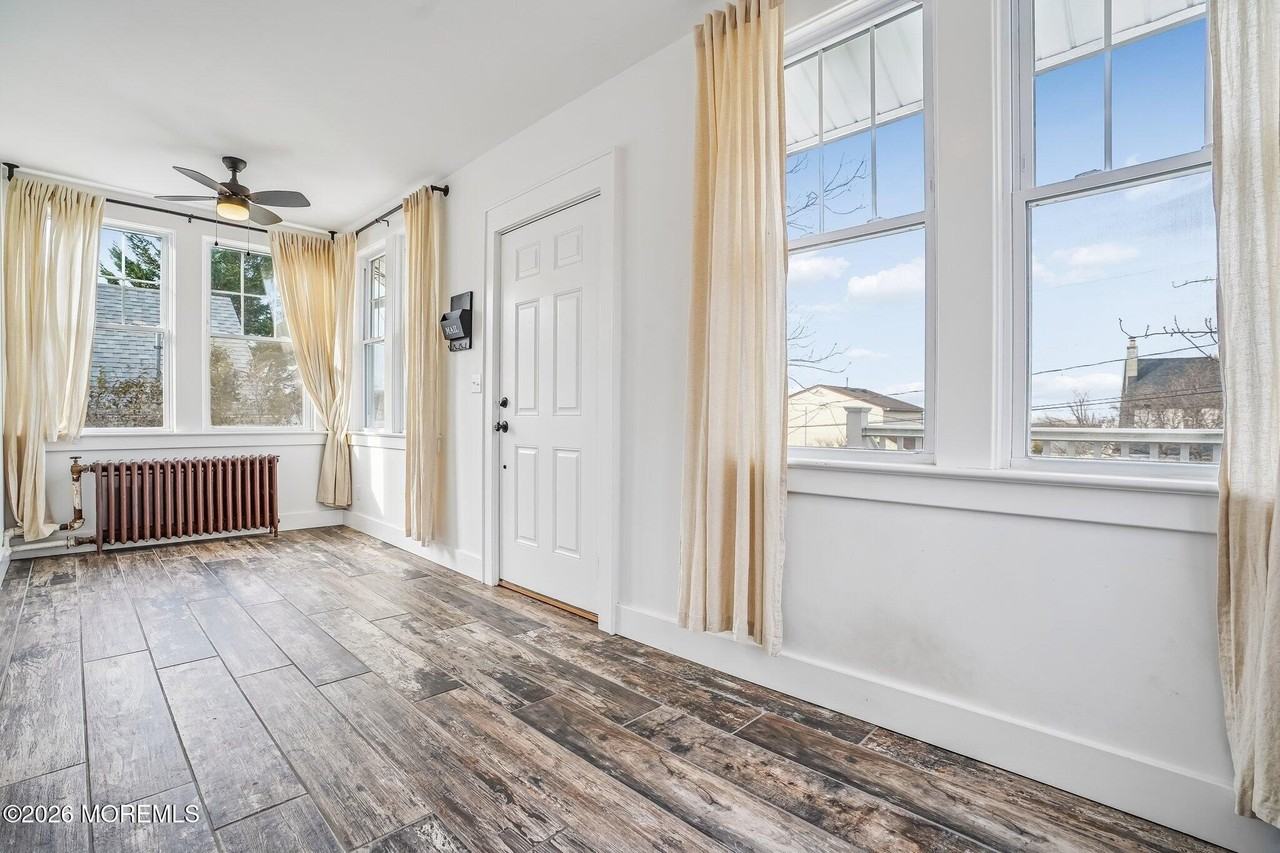 108 Burlington Ave - Photo 6 of 39