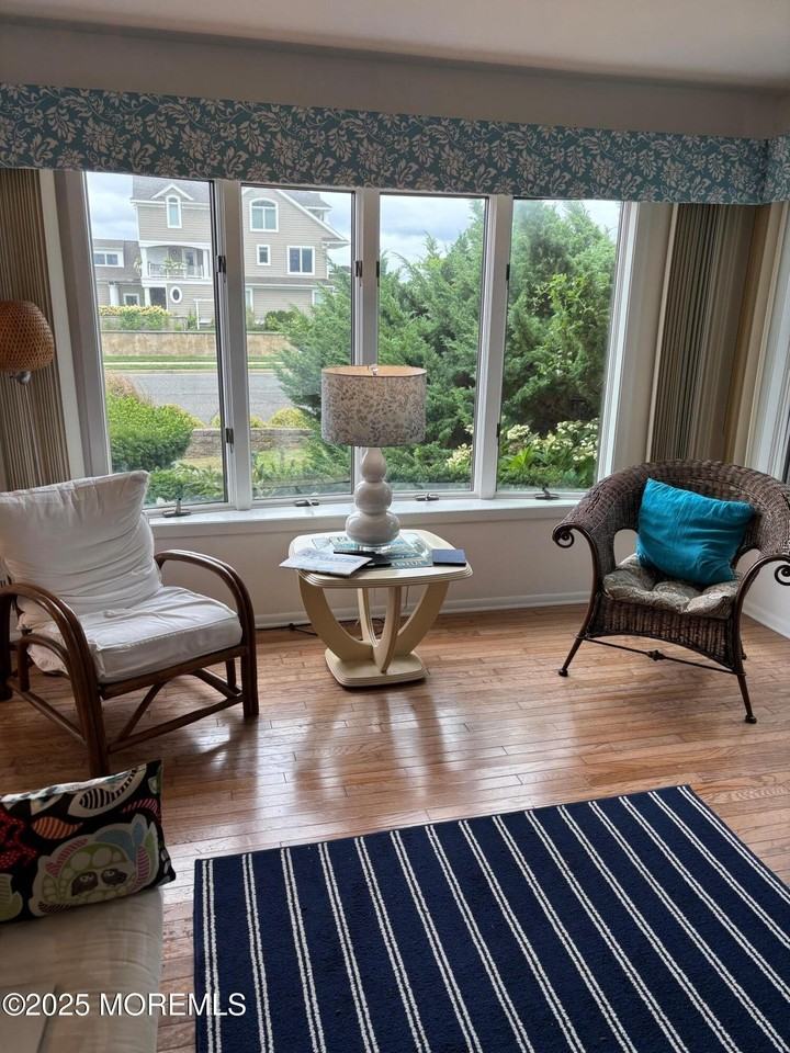 7 Lincoln Ave - Photo 3 of 23