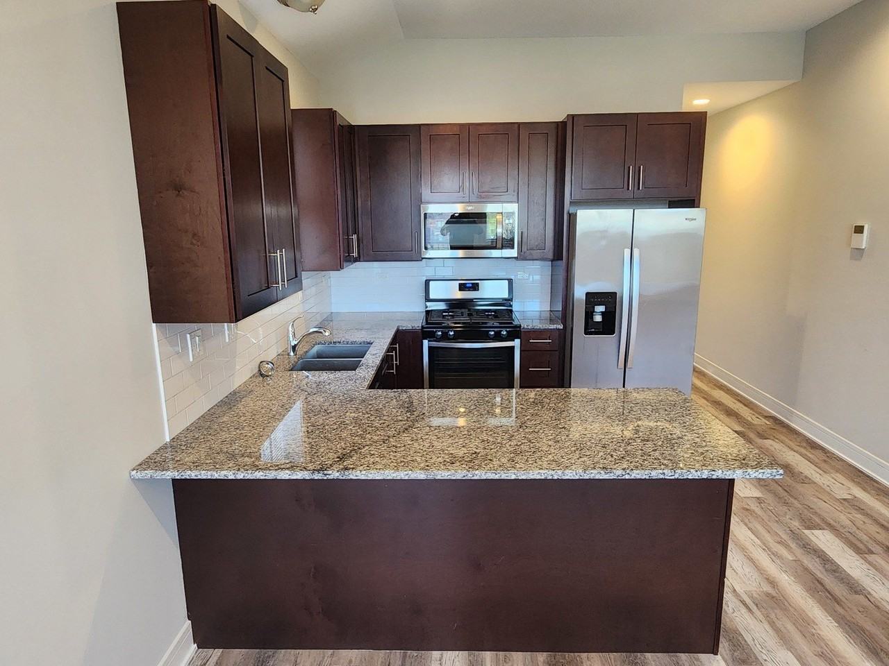 6337 S Ellis Ave Apt 3 #3 - Photo 6 of 14