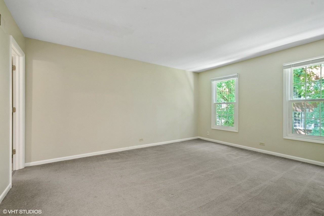 520 Shorely Dr Apt 201 #201 - Photo 6 of 12