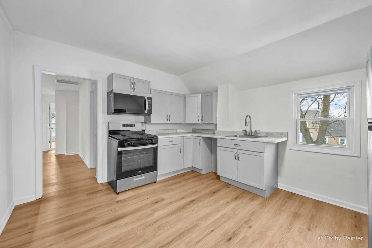 314 Liberty St Apt 2 #2 - Photo 7 of 21