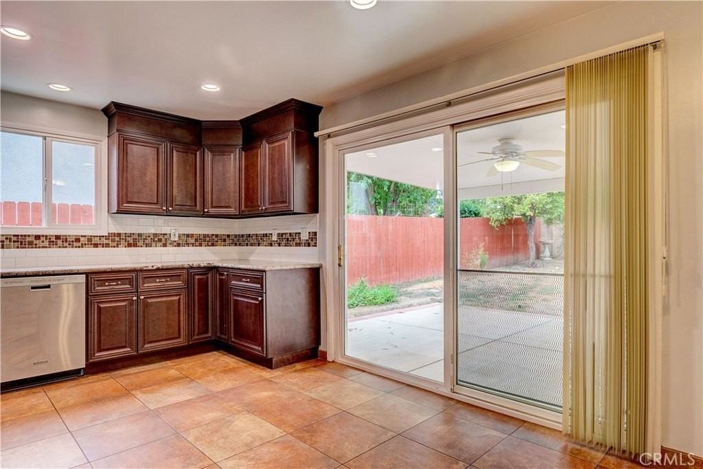 6621 Birchton Ave - Photo 4 of 20