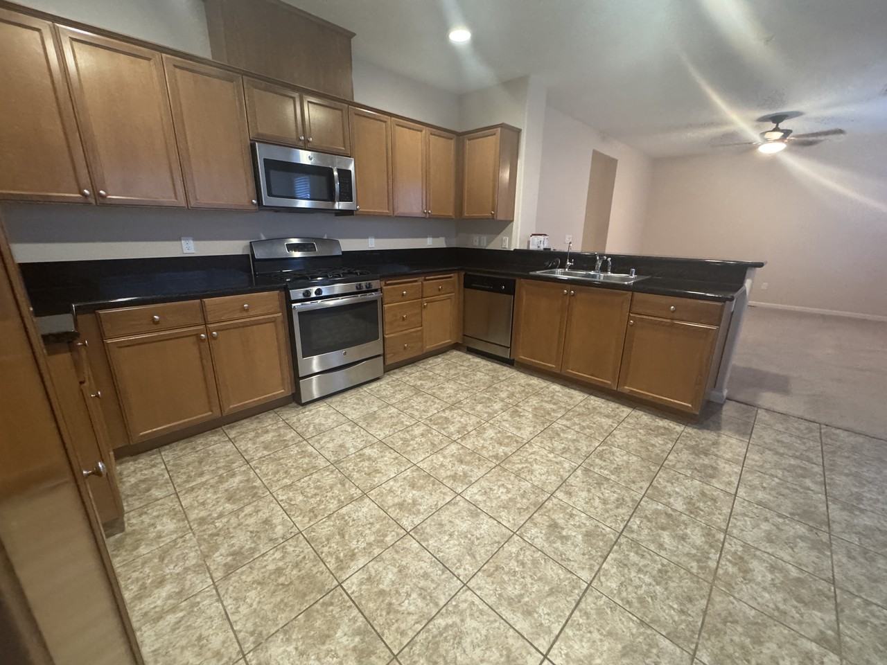 11809 Cumbre Court - Photo 4 of 17