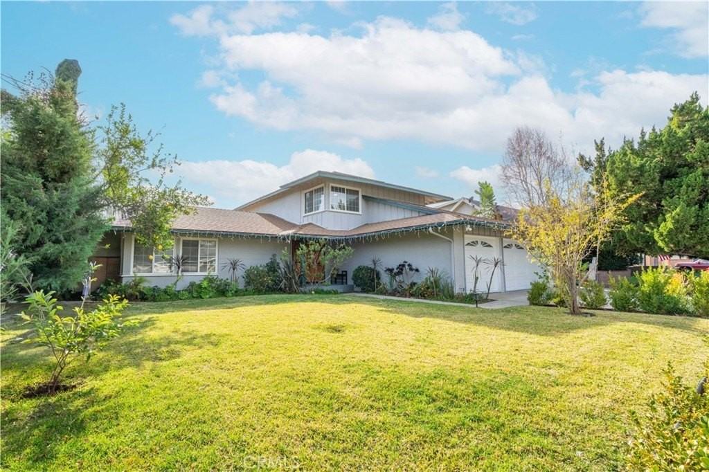 19116 Nashville St - Photo 2 of 29