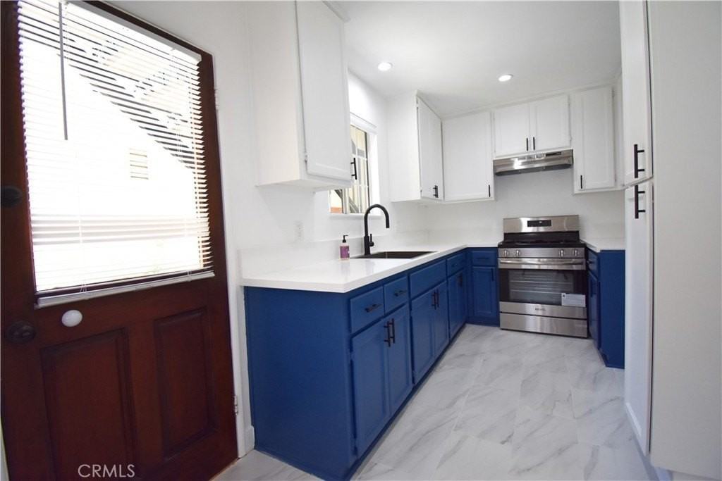 1570 N Verdugo Rd #B - Photo 3 of 12