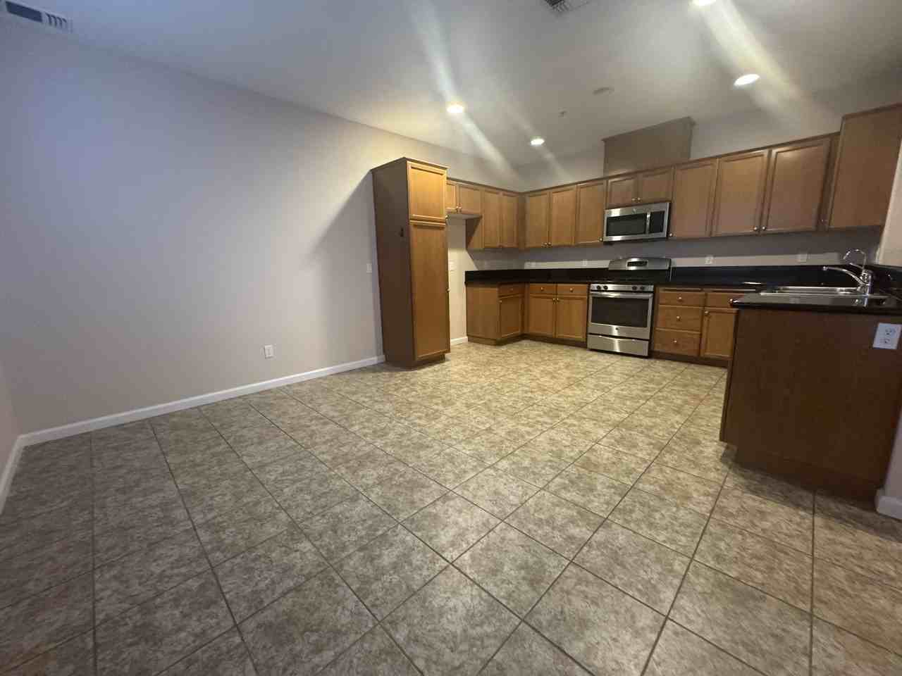 11809 Cumbre Court - Photo 6 of 17