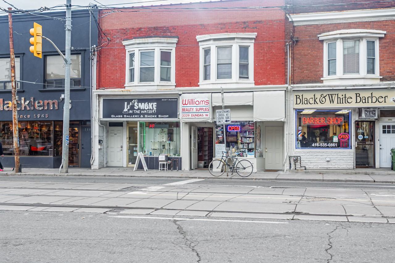 2229 Dundas Street West #A - Photo 5 of 24
