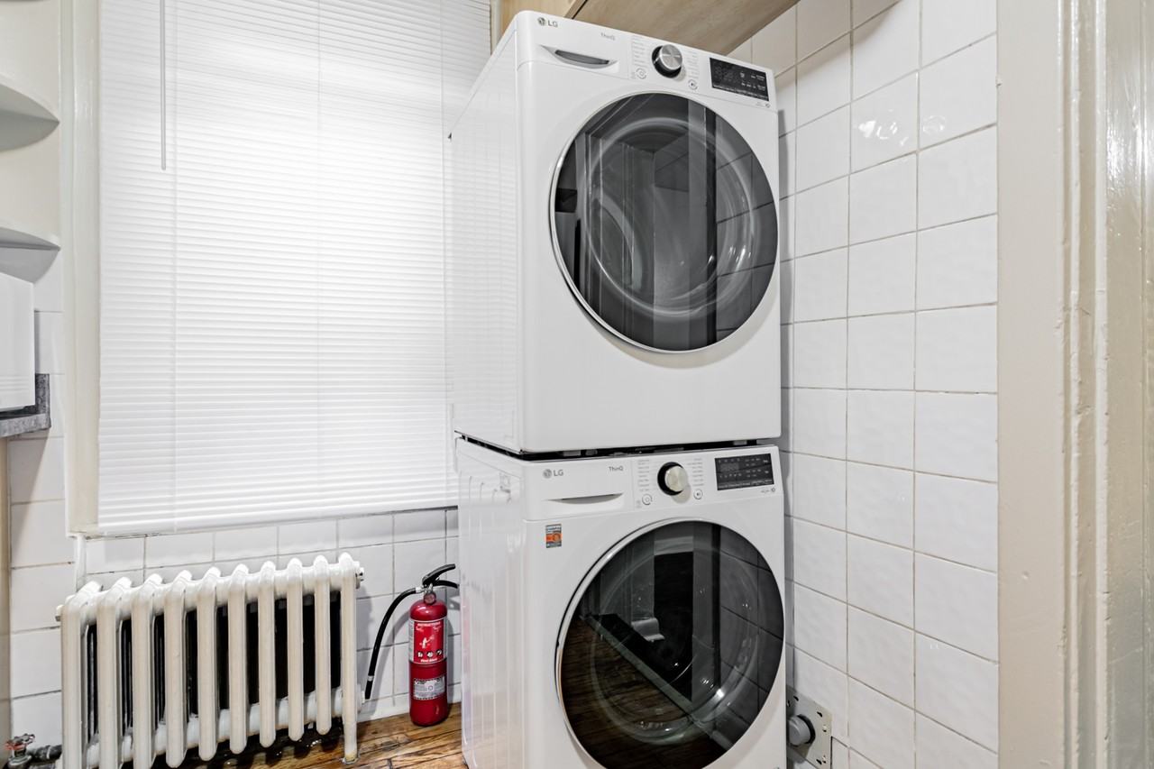 2229 Dundas Street West #A - Photo 6 of 24