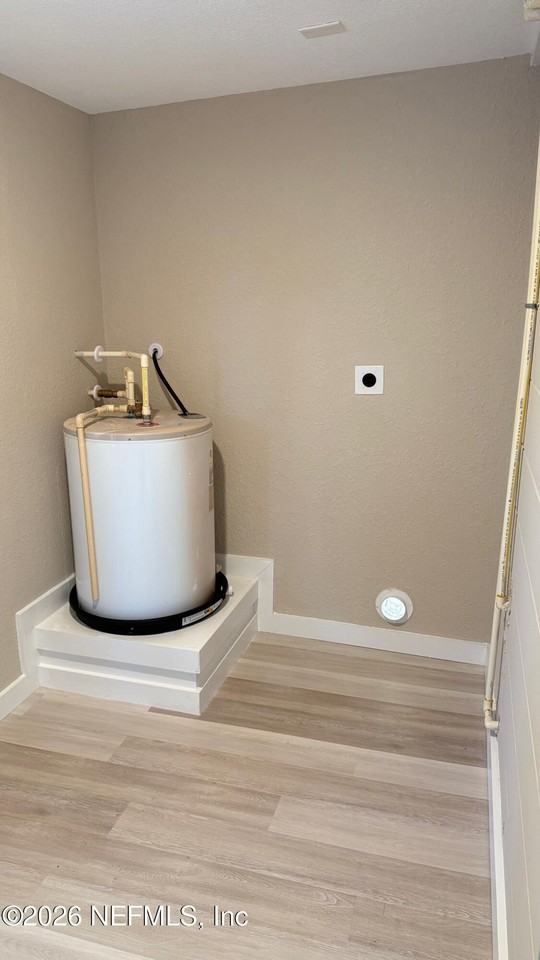 696 Kestner Rd - Photo 6 of 18