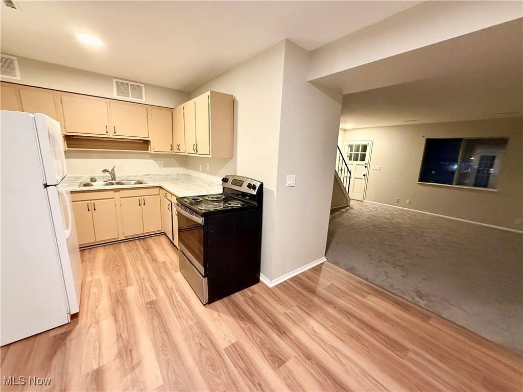 1720 Edgeworth Ave - Photo 6 of 13