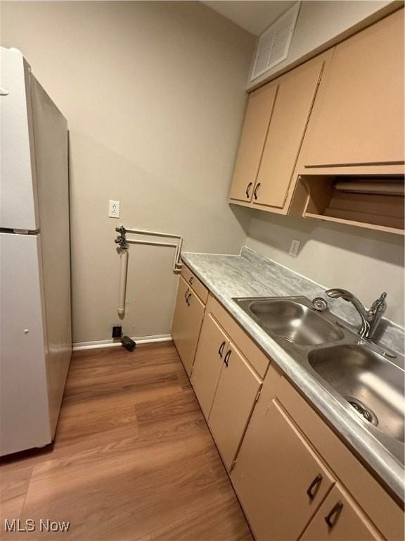 1720 Edgeworth Ave - Photo 7 of 13