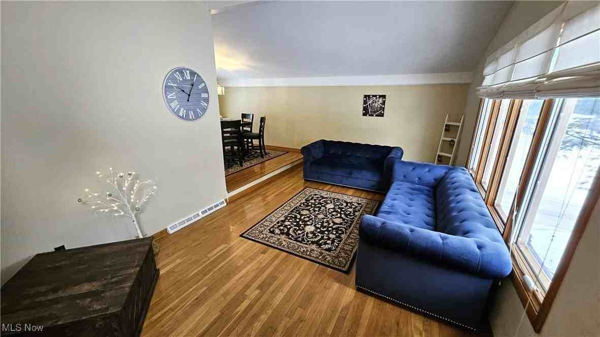 5635 Janet Blvd - Photo 2 of 25