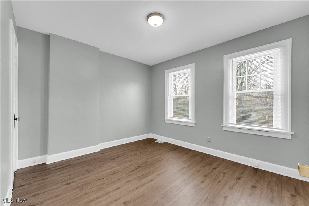 961 Montford Rd - Photo 6 of 35