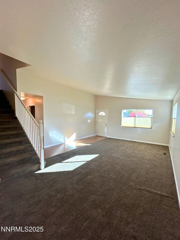 6345 Potomac Ct - Photo 2 of 18