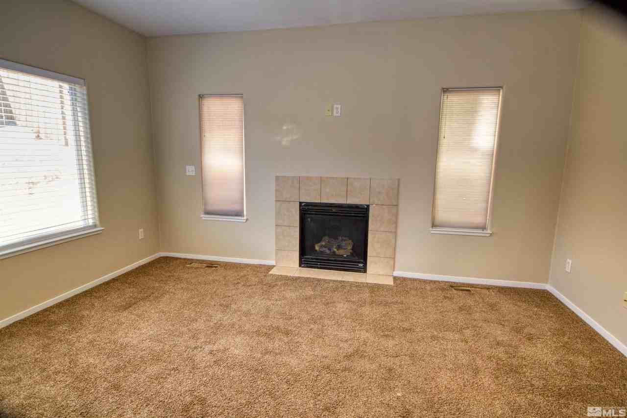 3363 Fairway Ct - Photo 5 of 21