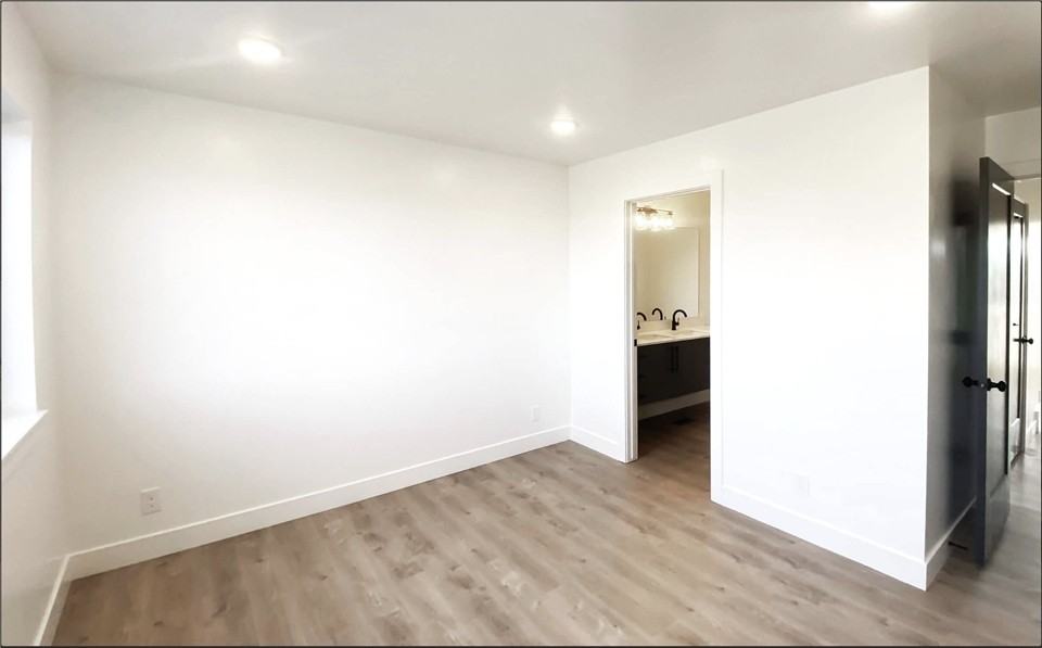 2055 S Main St - Photo 7 of 27