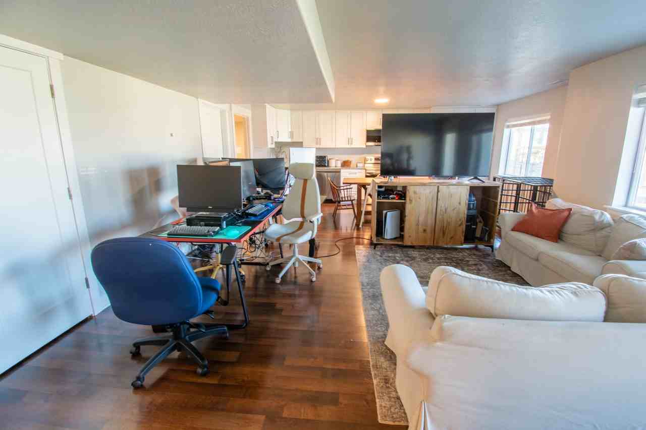 1456 W Russo Dr - Photo 3 of 14