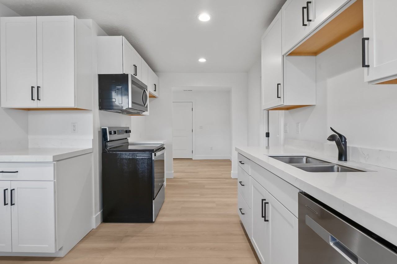 225 Ws - Photo 6 of 17