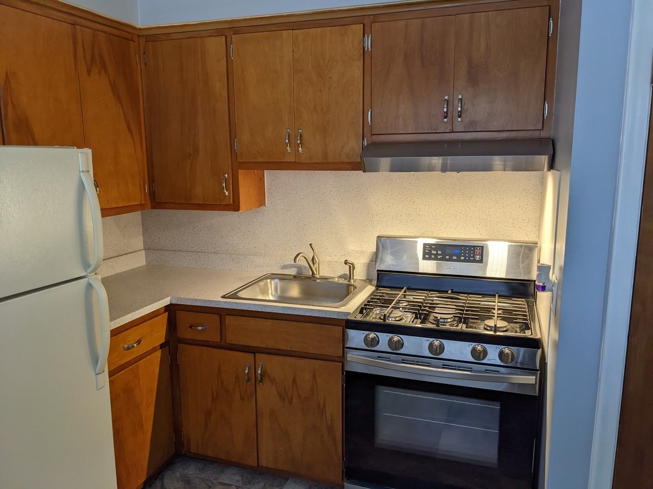 55 Burbank Ave #5 - Photo 6 of 12