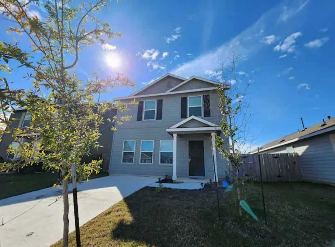 13907 Mussel Run - Photo 2 of 11