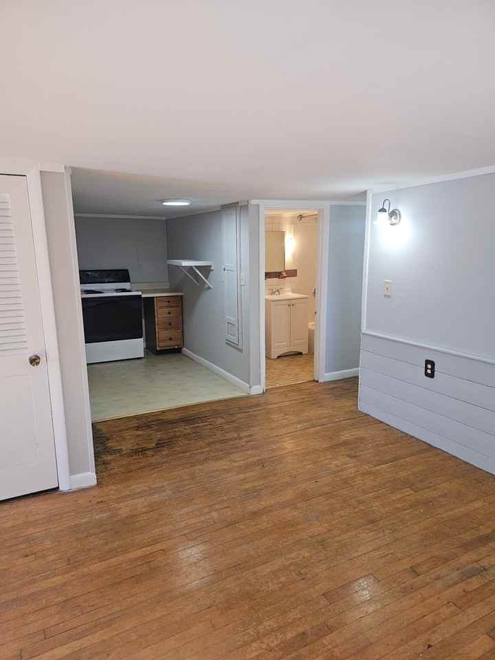 6 Lawrence Rd #105 - Photo 3 of 6