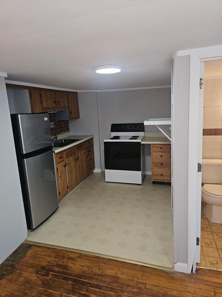 6 Lawrence Rd #105 - Photo 4 of 6