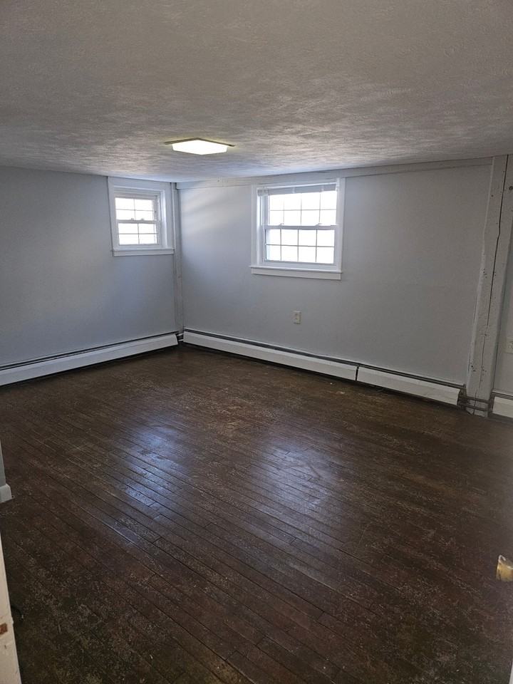 6 Lawrence Rd #105 - Photo 5 of 6