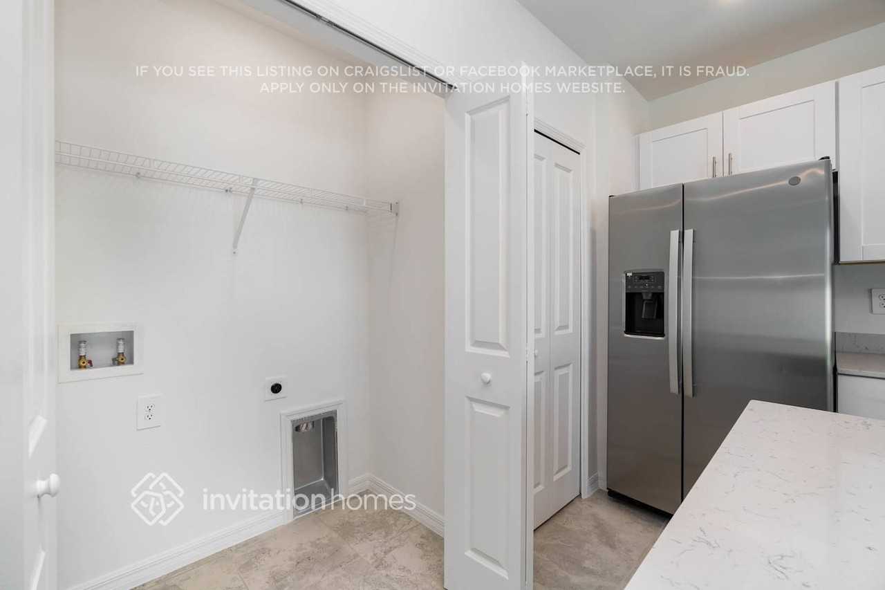 9313 Cadence Ct #122 - Photo 7 of 28