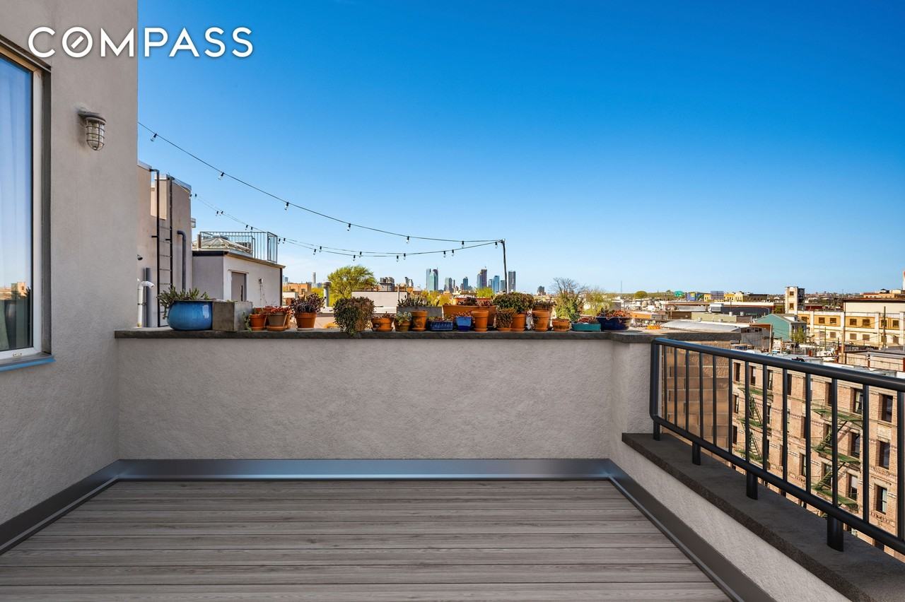 75 Kingsland Ave #4A - Photo 3 of 9