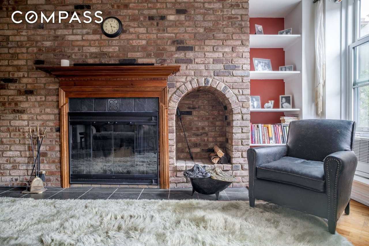 313 W 22nd St #2C - Photo 3 of 15