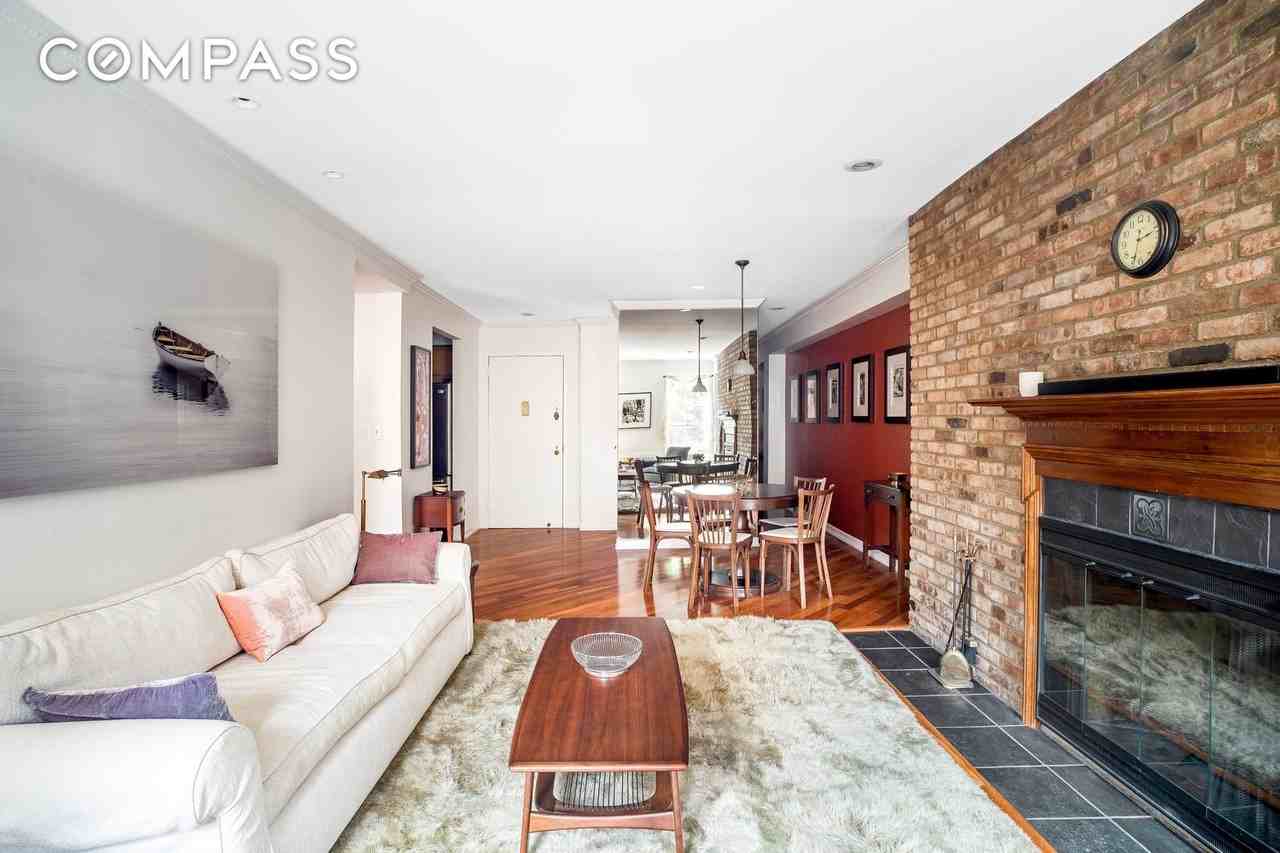 313 W 22nd St #2C - Photo 4 of 15