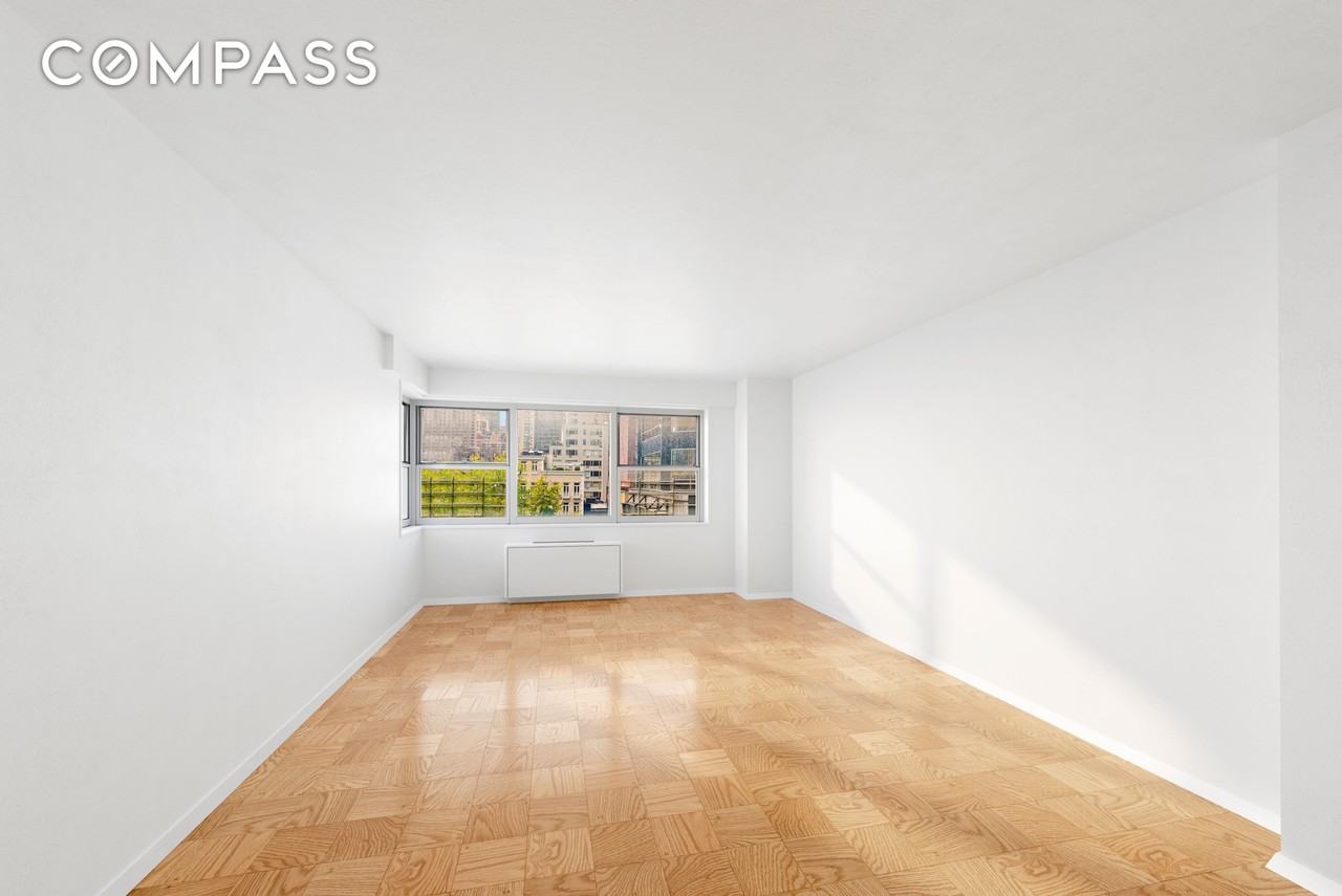 211 E 53rd St #8F - Photo 2 of 8