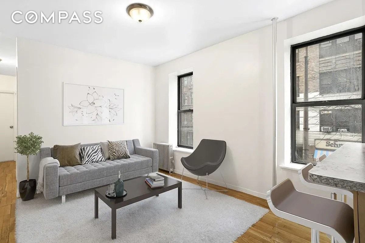 359 W 45th St #2RS - Photo 2 of 6