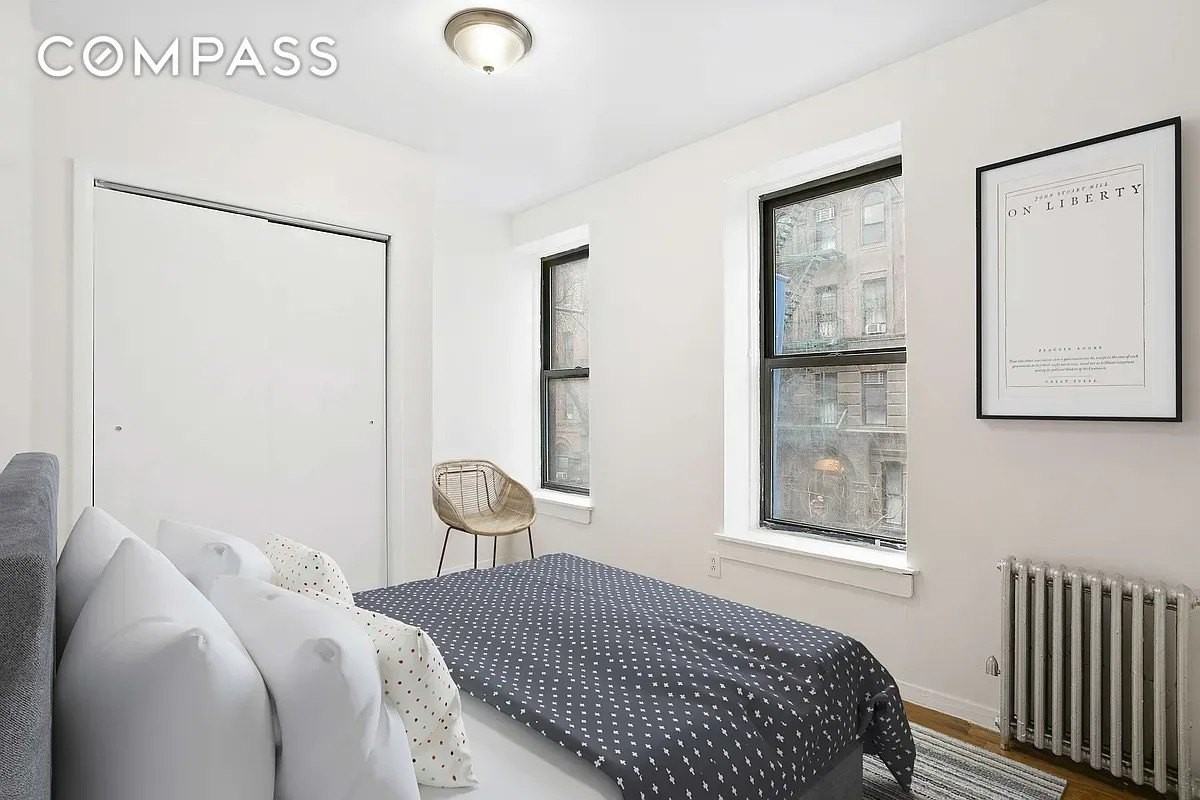 359 W 45th St #2RS - Photo 4 of 6