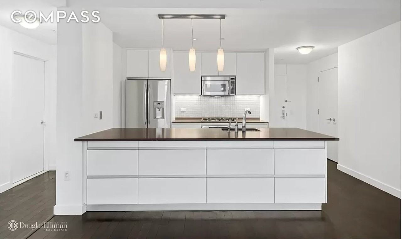 306 Gold St #31E - Photo 2 of 14