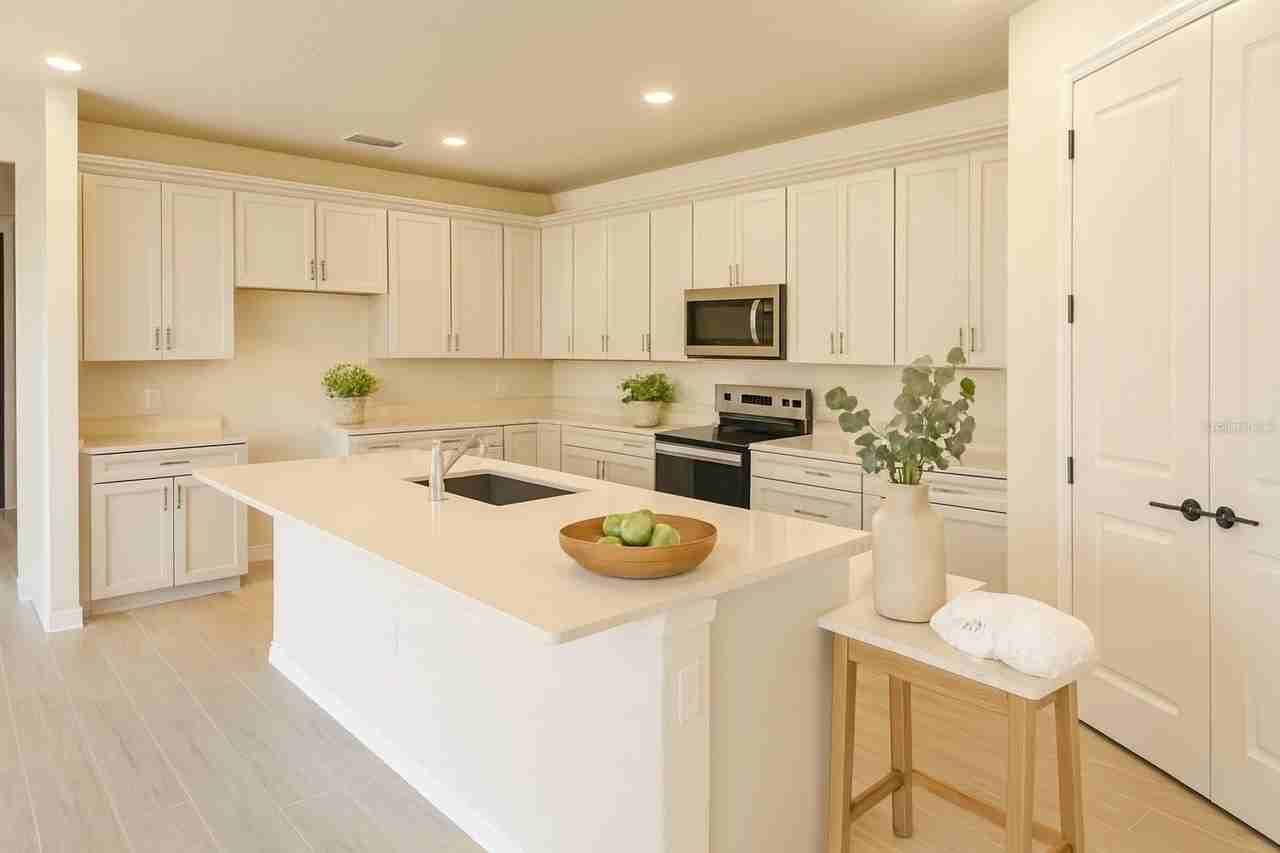 6735 Willow View Ave - Photo 3 of 19