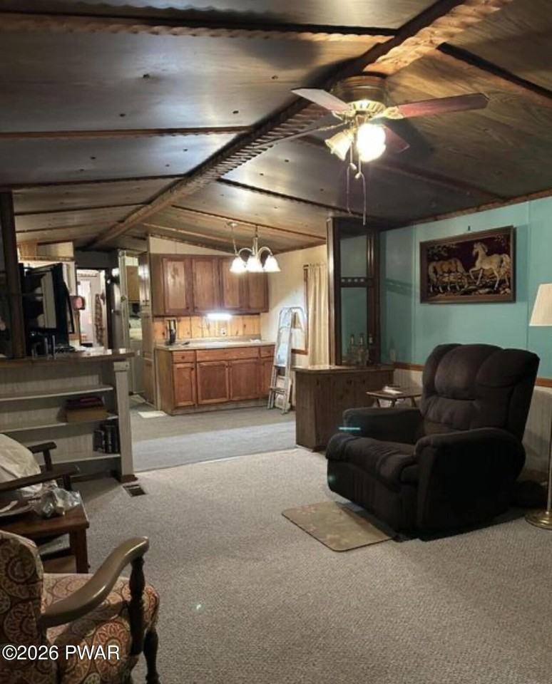 223 Daniels Rd - Photo 5 of 13