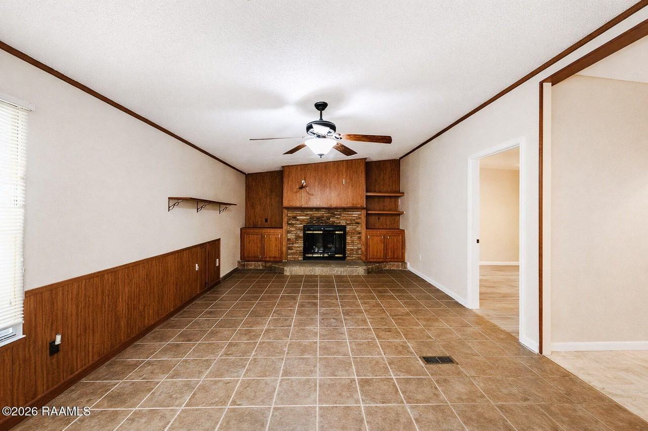 929 Gazette Rd - Photo 5 of 32