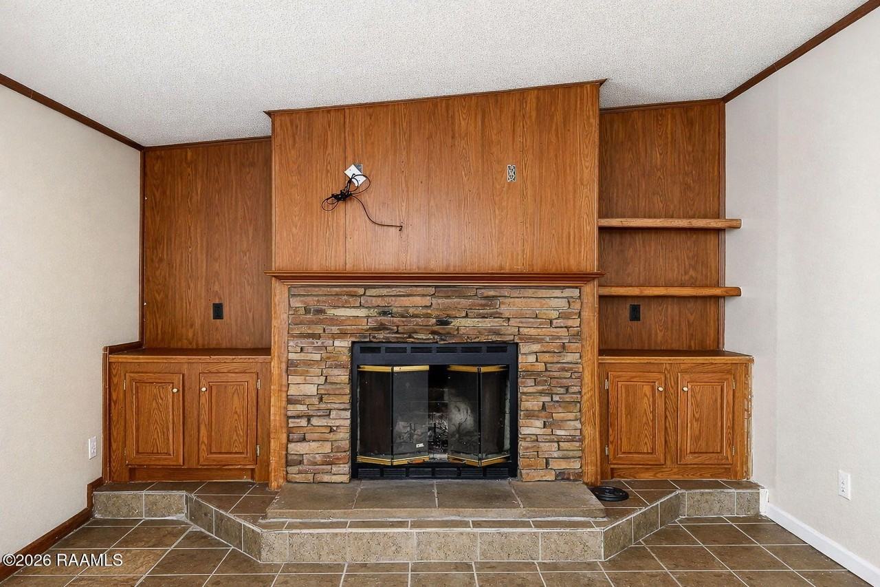 929 Gazette Rd - Photo 6 of 32