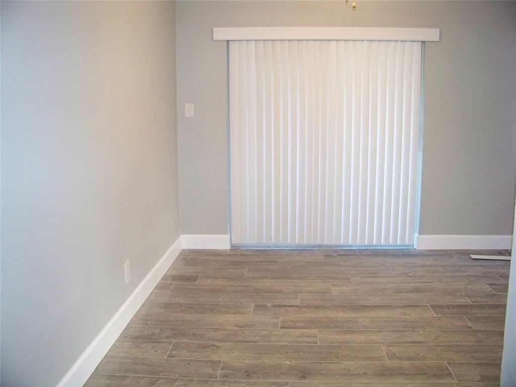 11210 Nw 39th St - Photo 5 of 16