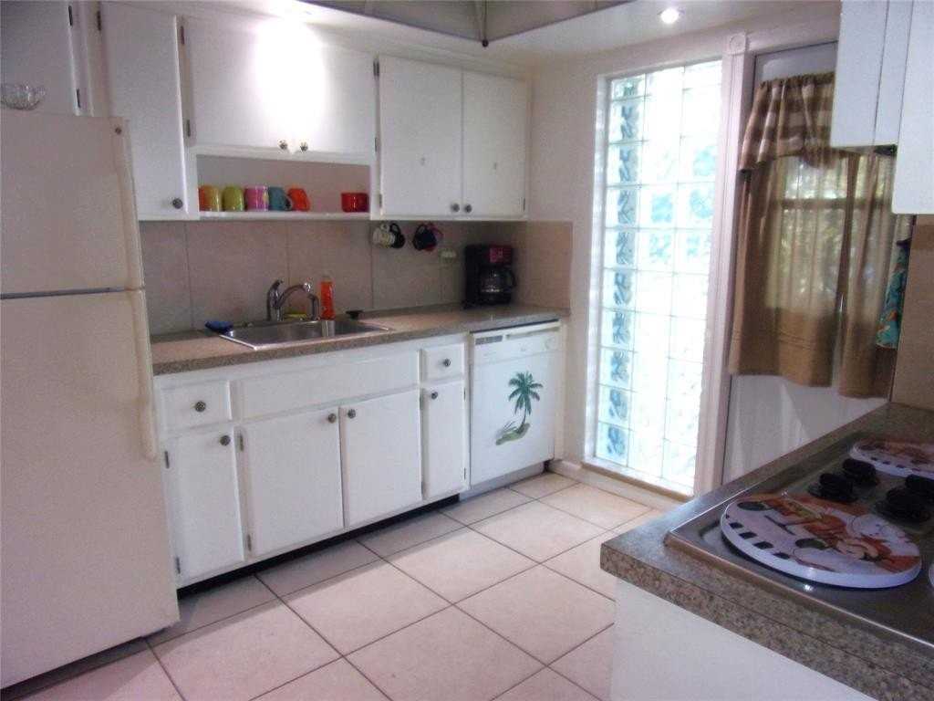 3204 Colony Club Rd #1 - Photo 7 of 12