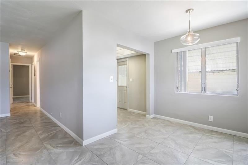 260 Ne 58th St #B - Photo 4 of 14