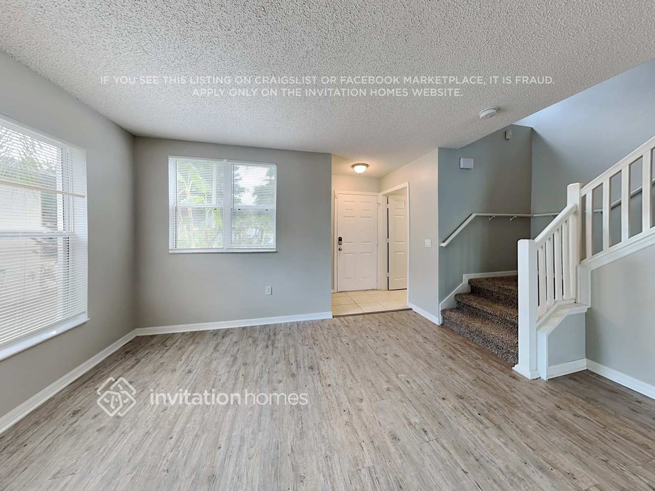 1440 Blue Sky Way - Photo 4 of 15
